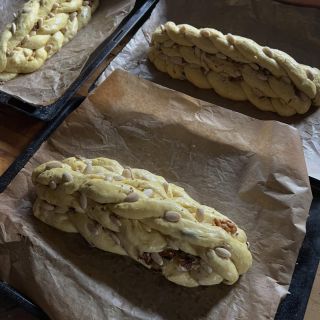 Zitra se na Vás těším:) a chystám.. Vánočky už kynou,chleby pomalinku taky…